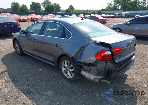 2016 Volkswagen Passat 1.8T S z USA, uszkodzony, nr VIN 1VWAT7A3XGC038662